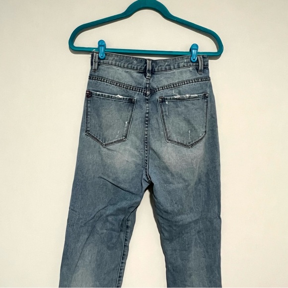 Urban Outfitters BDG High Rise Distressed Mom Jeans Size 27W - Picture 5 of 7
